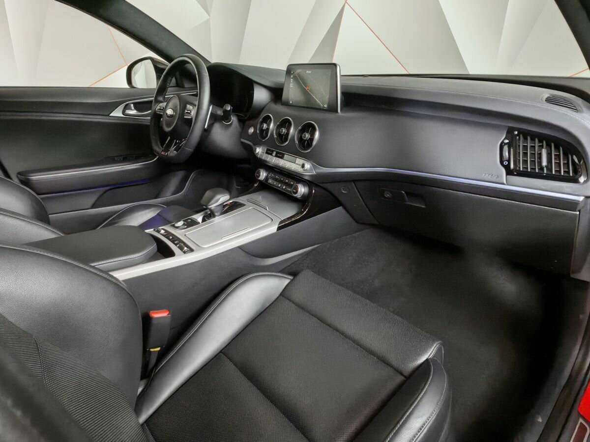 Kia Stinger с пробегом — 2019 год. Фото: #8
