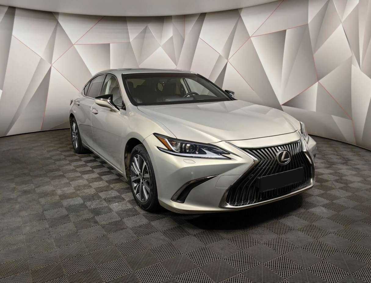 Lexus ES с пробегом — 2020 год. Фото: #2