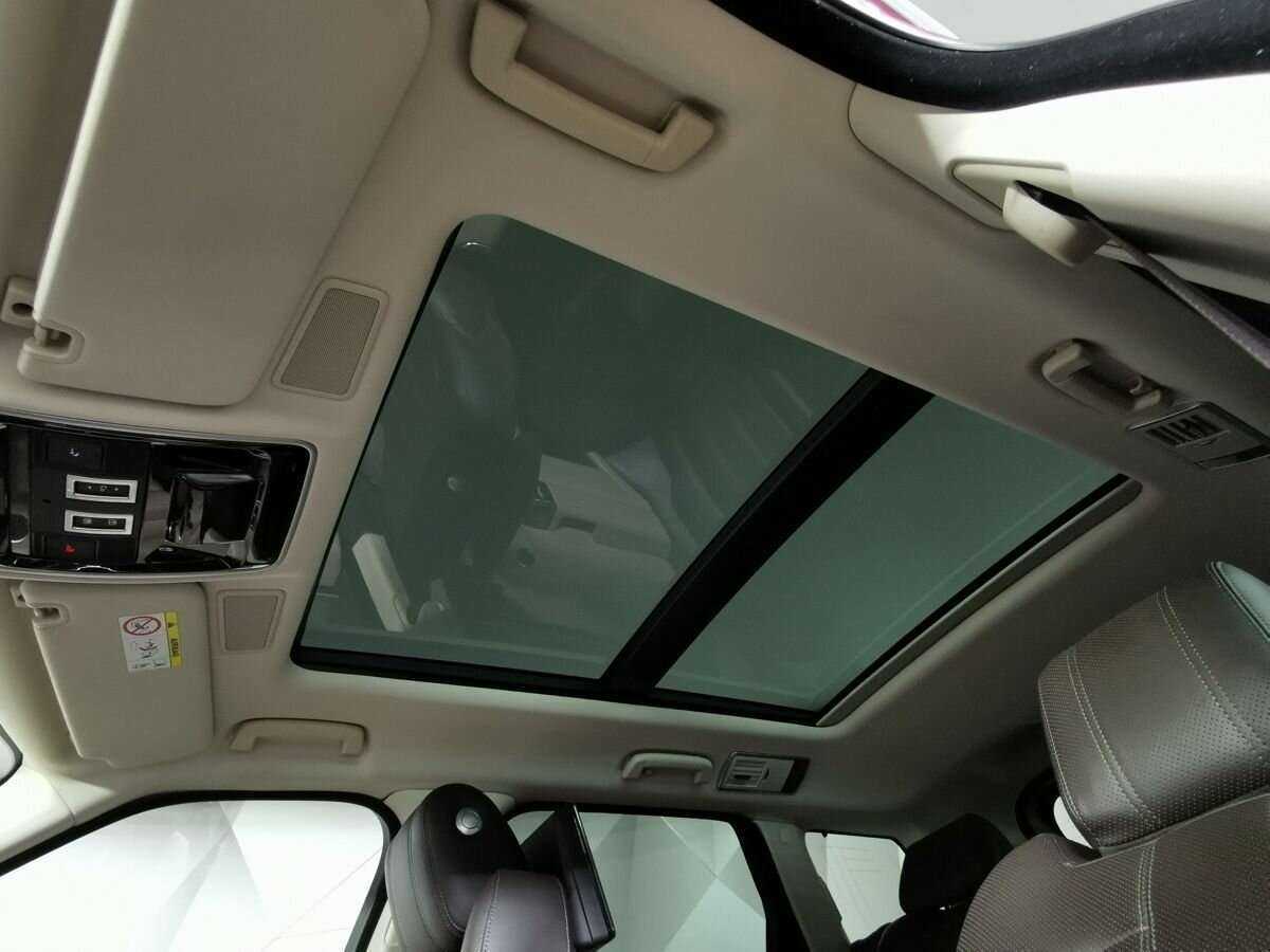 Land Rover Range Rover Sport с пробегом — 2017 год. Фото: #18