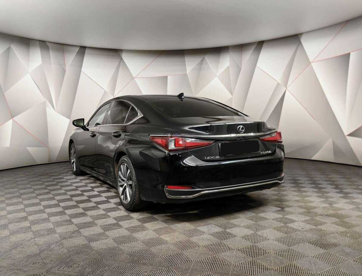 Lexus ES с пробегом — 2019 год. Фото: #3