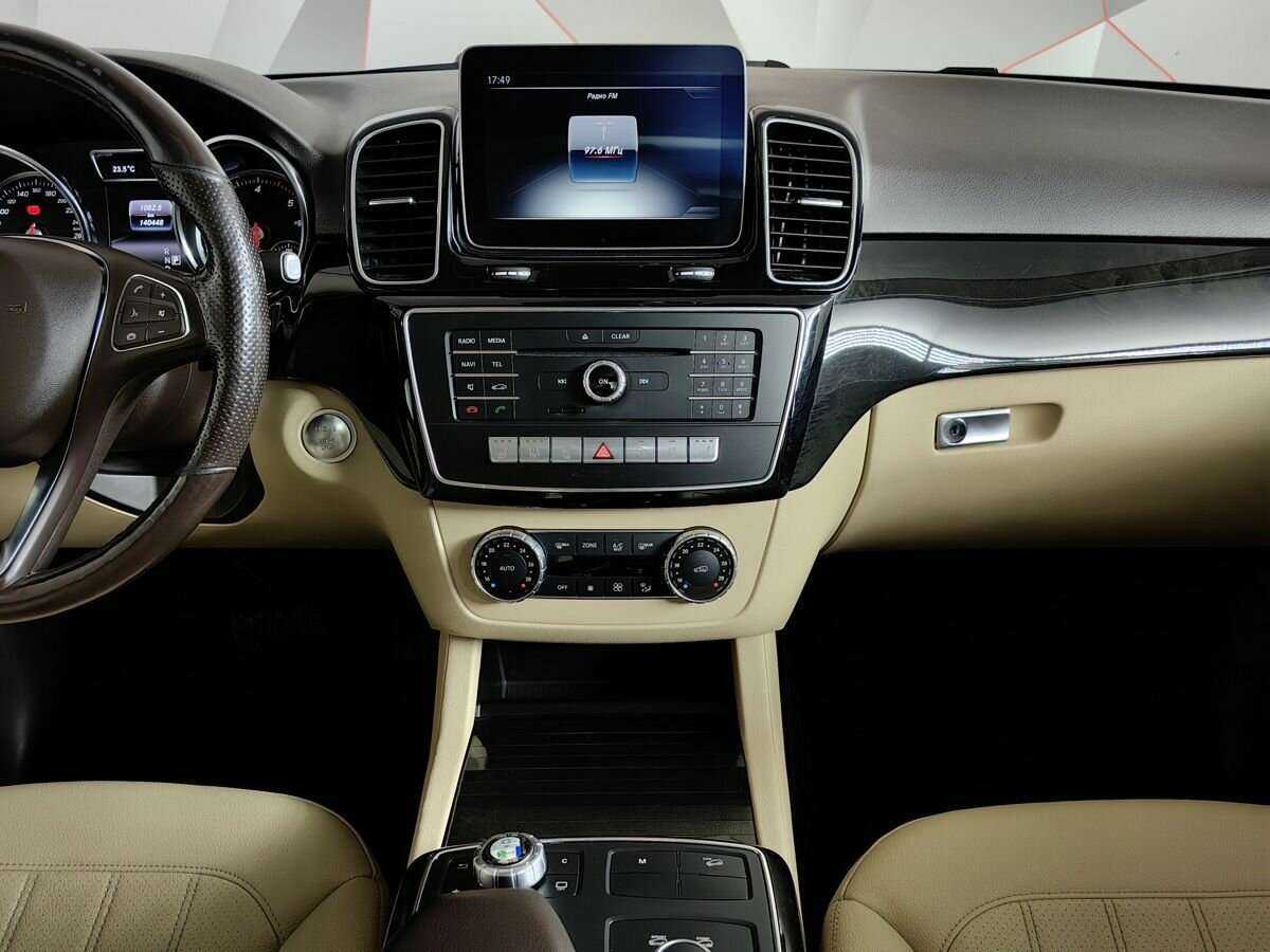 Mercedes-Benz GLE с пробегом — 2018 год. Фото: #10