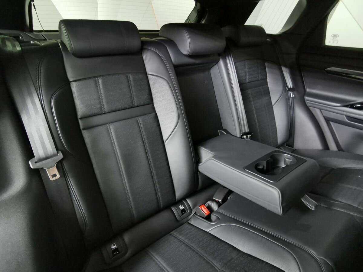 Land Rover Range Rover Evoque с пробегом — 2019 год. Фото: #12