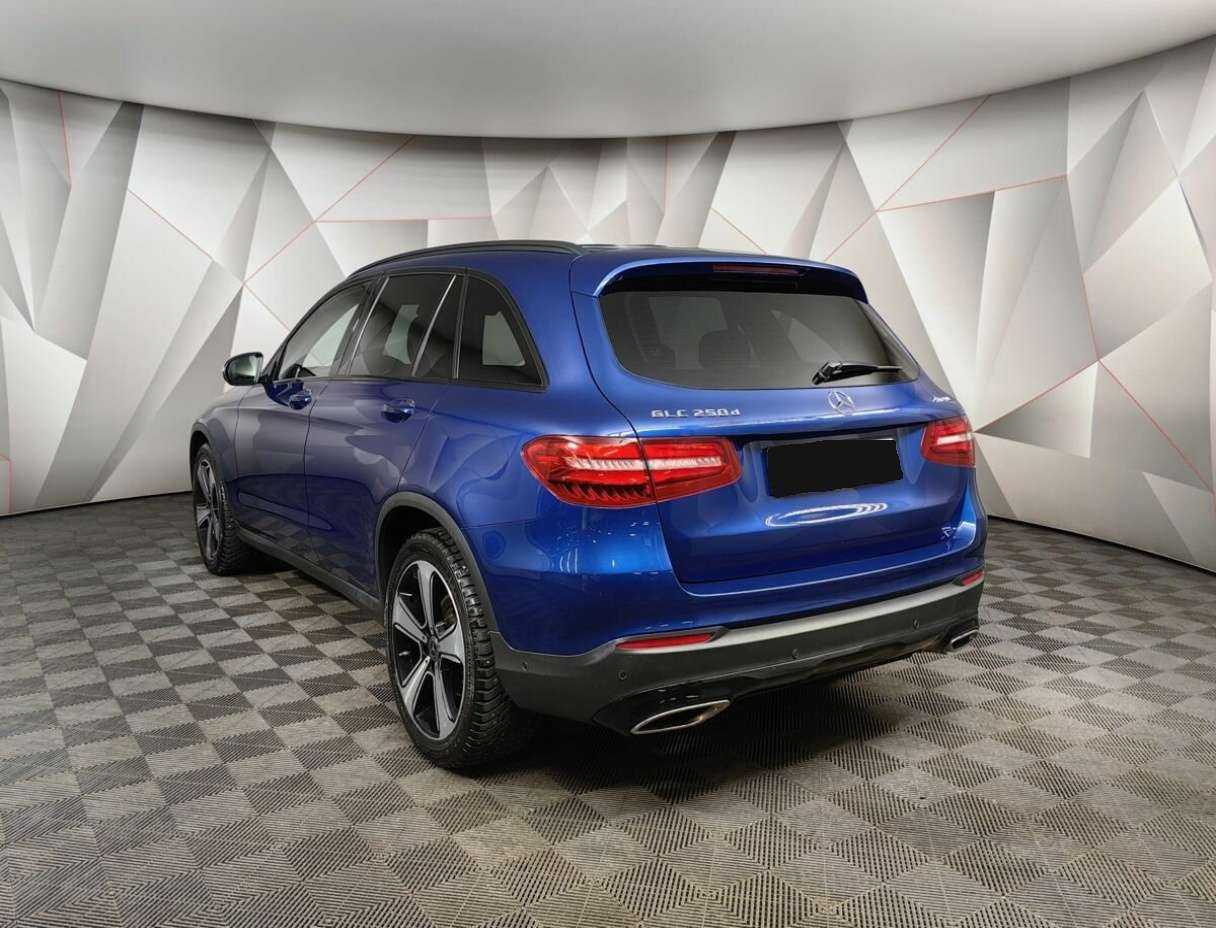 Mercedes-Benz GLC с пробегом — 2017 год. Фото: #3