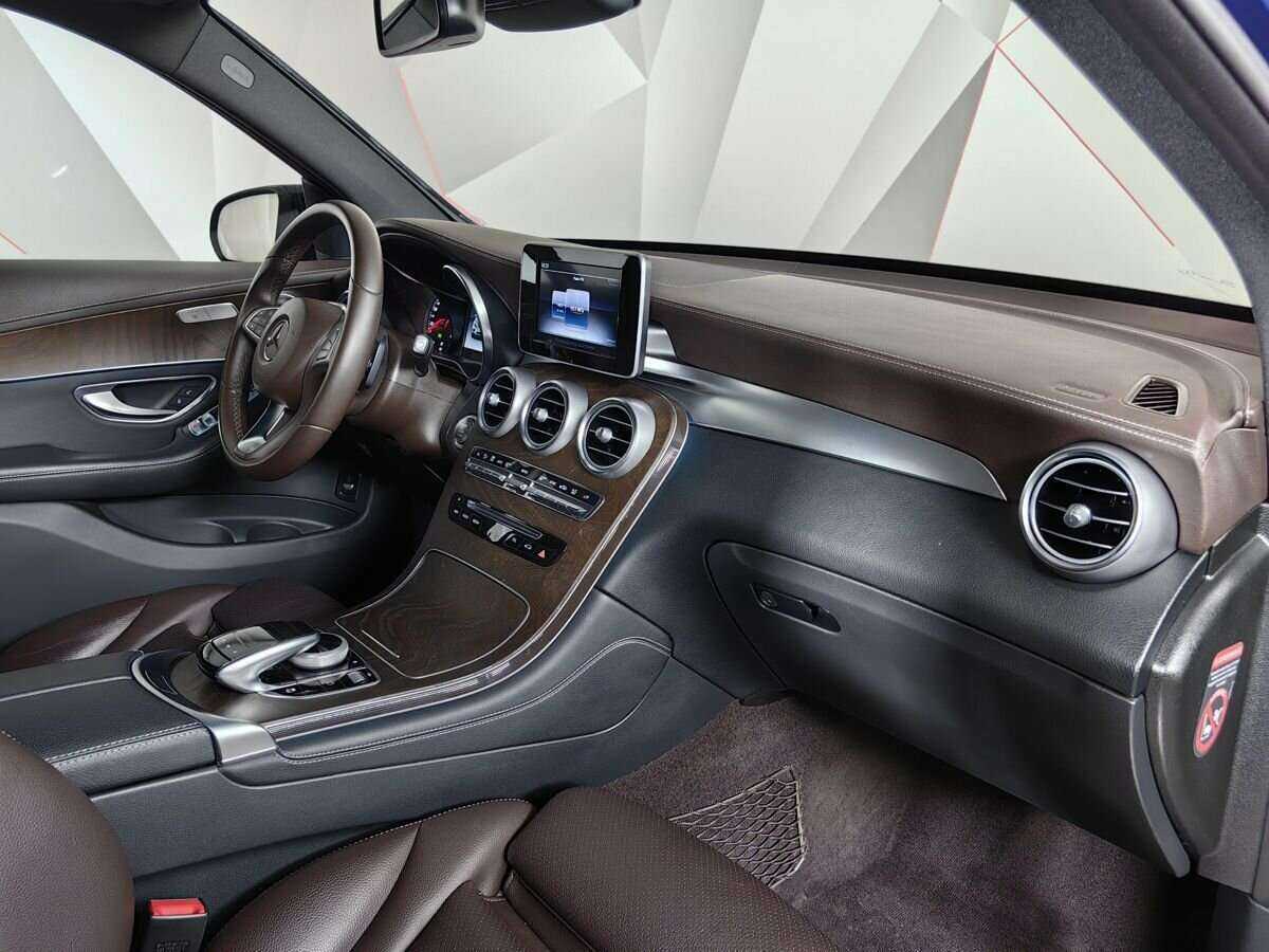 Mercedes-Benz GLC с пробегом — 2017 год. Фото: #8