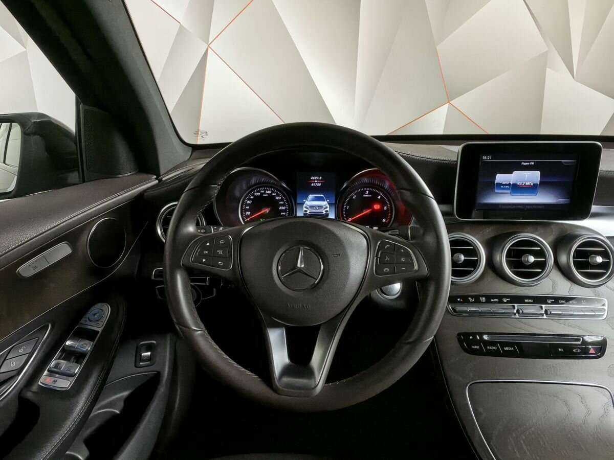 Mercedes-Benz GLC с пробегом — 2017 год. Фото: #14