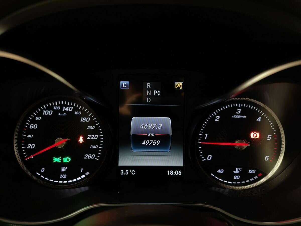 Mercedes-Benz GLC с пробегом — 2017 год. Фото: #15