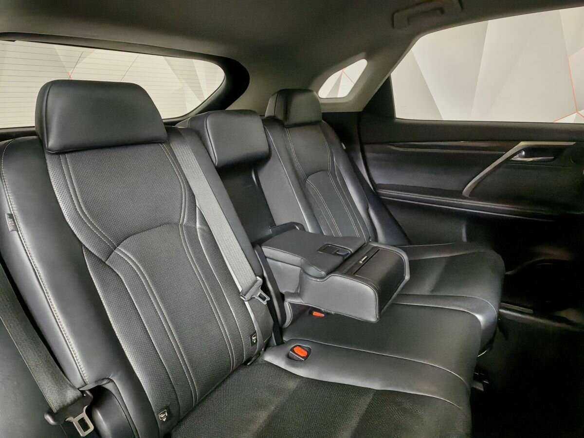 Lexus RX с пробегом — 2018 год. Фото: #12