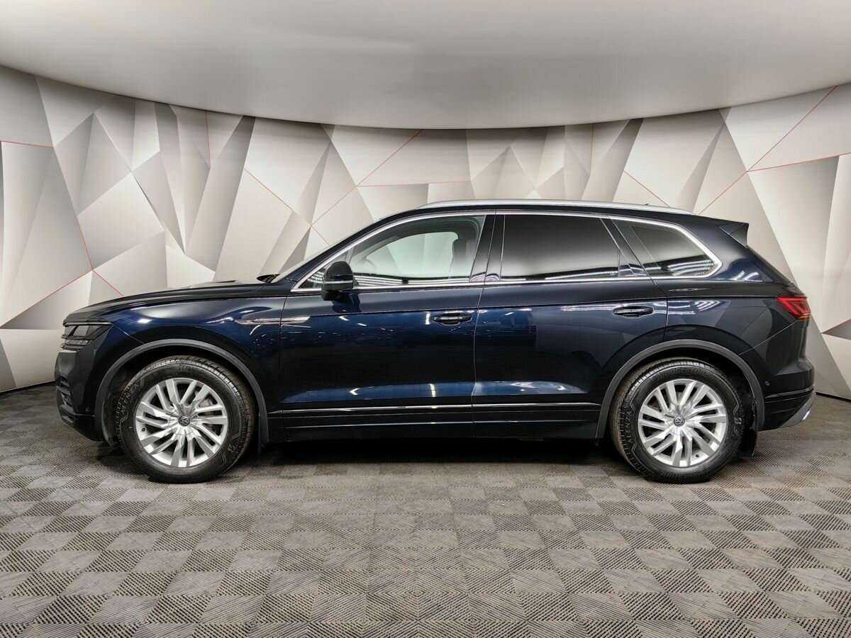 Volkswagen Touareg с пробегом — 2018 год. Фото: #4