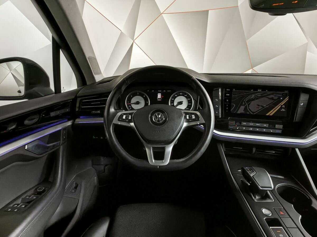 Volkswagen Touareg с пробегом — 2018 год. Фото: #14