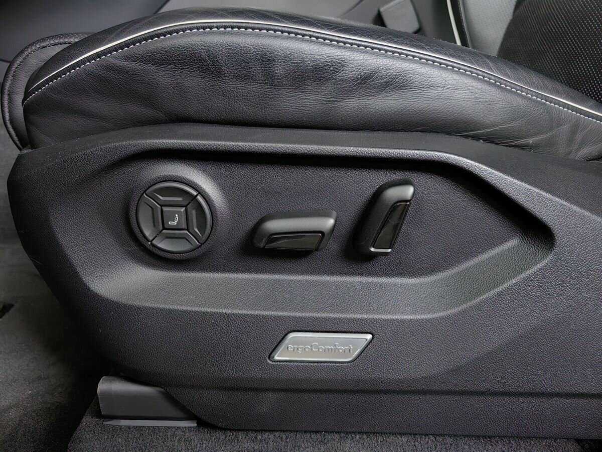 Volkswagen Touareg с пробегом — 2018 год. Фото: #16