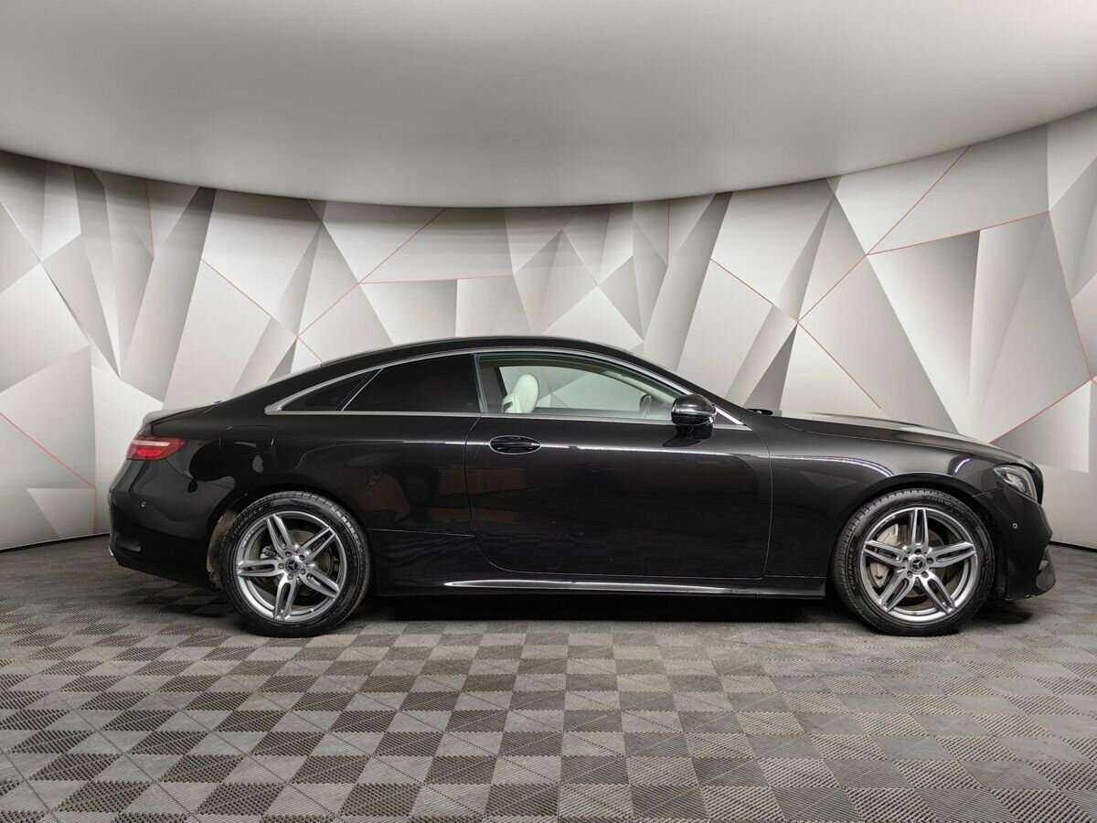 Mercedes-Benz E-Класс с пробегом — 2018 год. Фото: #4