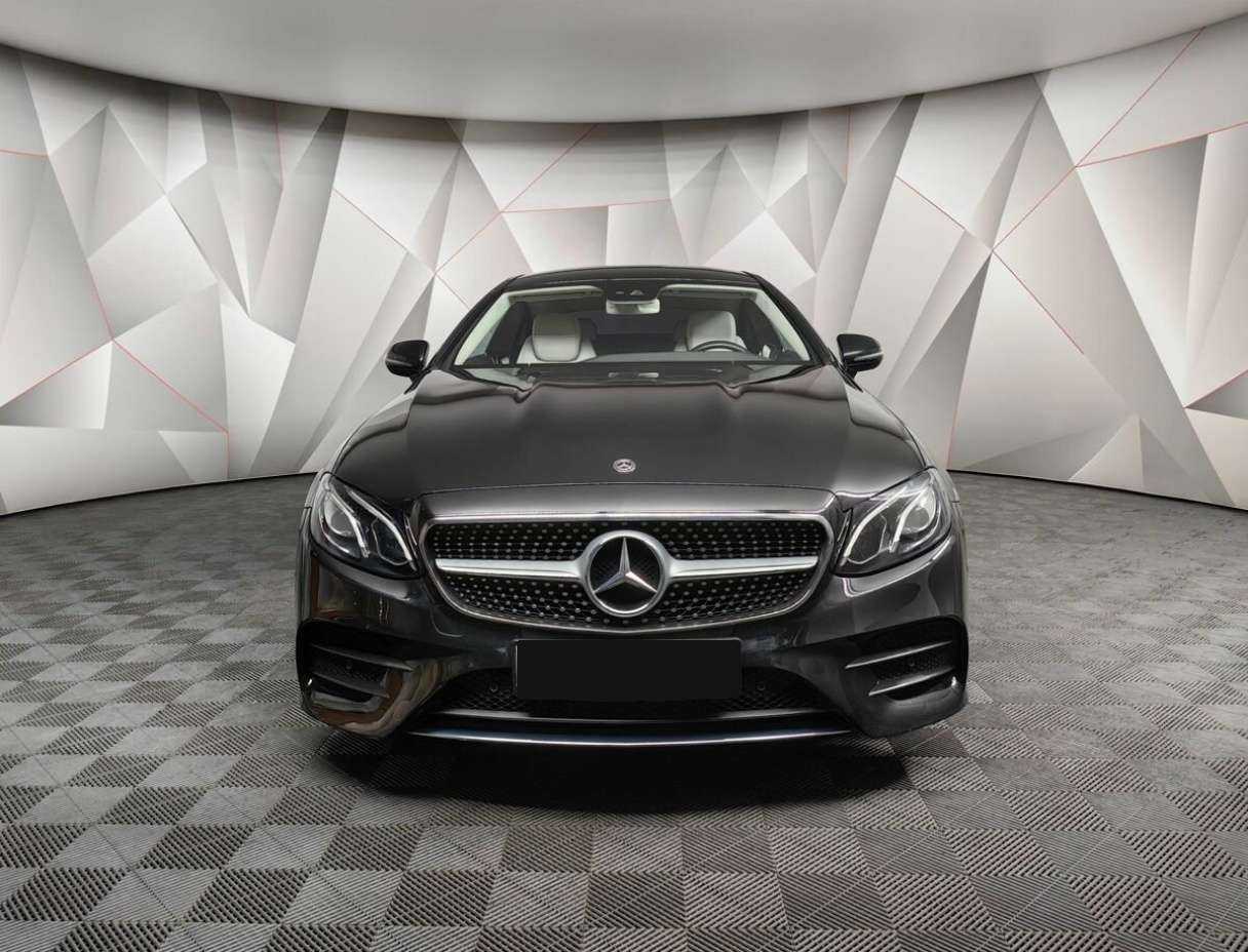 Mercedes-Benz E-Класс с пробегом — 2018 год. Фото: #5