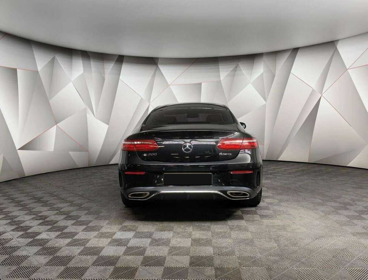 Mercedes-Benz E-Класс с пробегом — 2018 год. Фото: #6