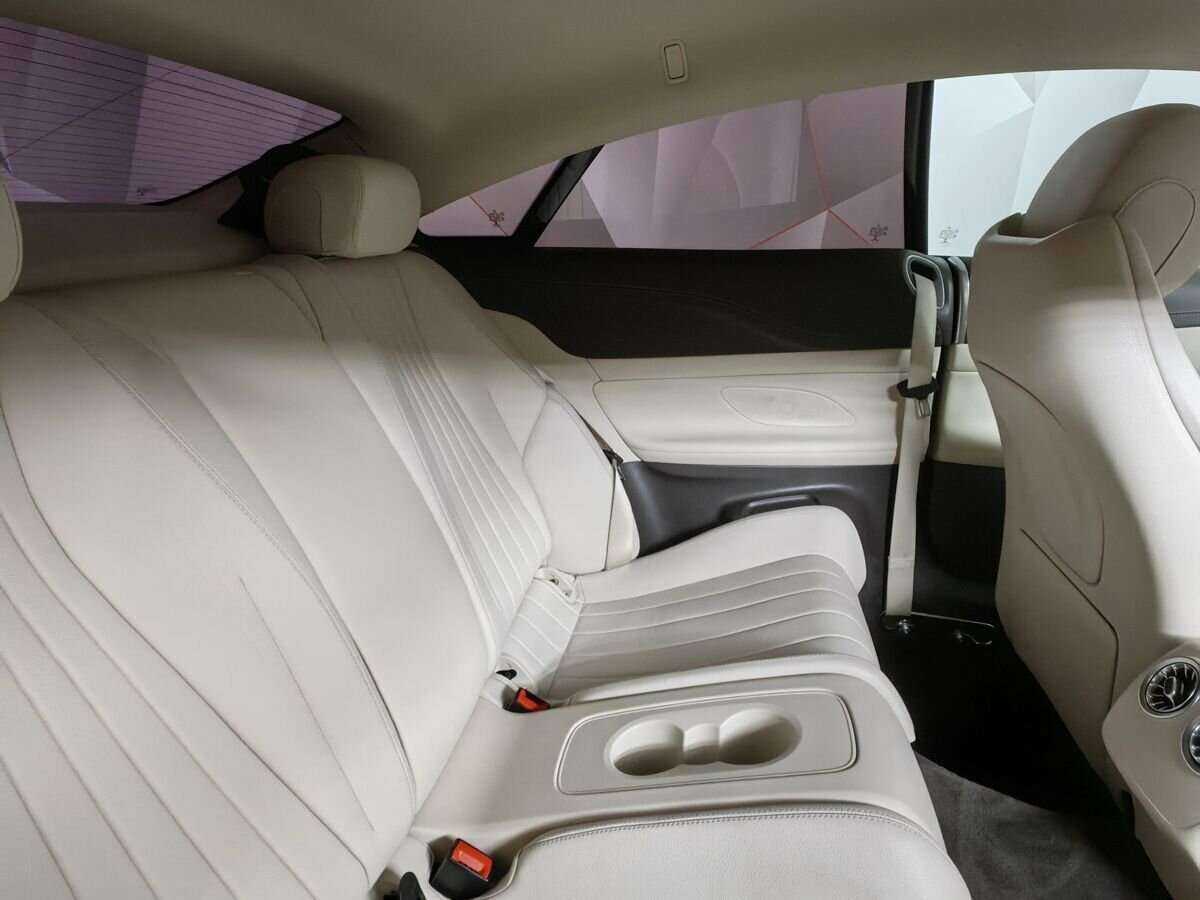 Mercedes-Benz E-Класс с пробегом — 2018 год. Фото: #10