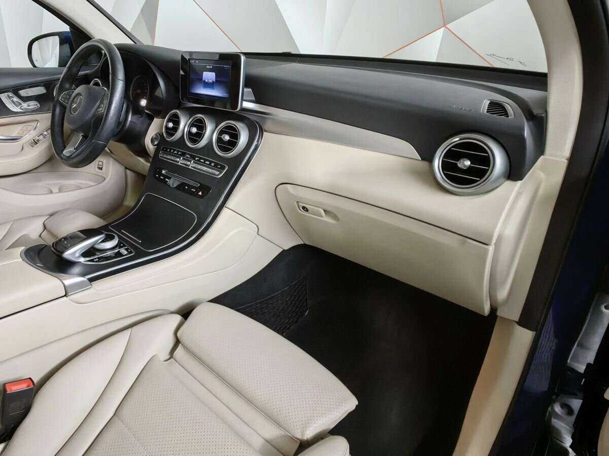 Mercedes-Benz GLC Coupe с пробегом — 2018 год. Фото: #8