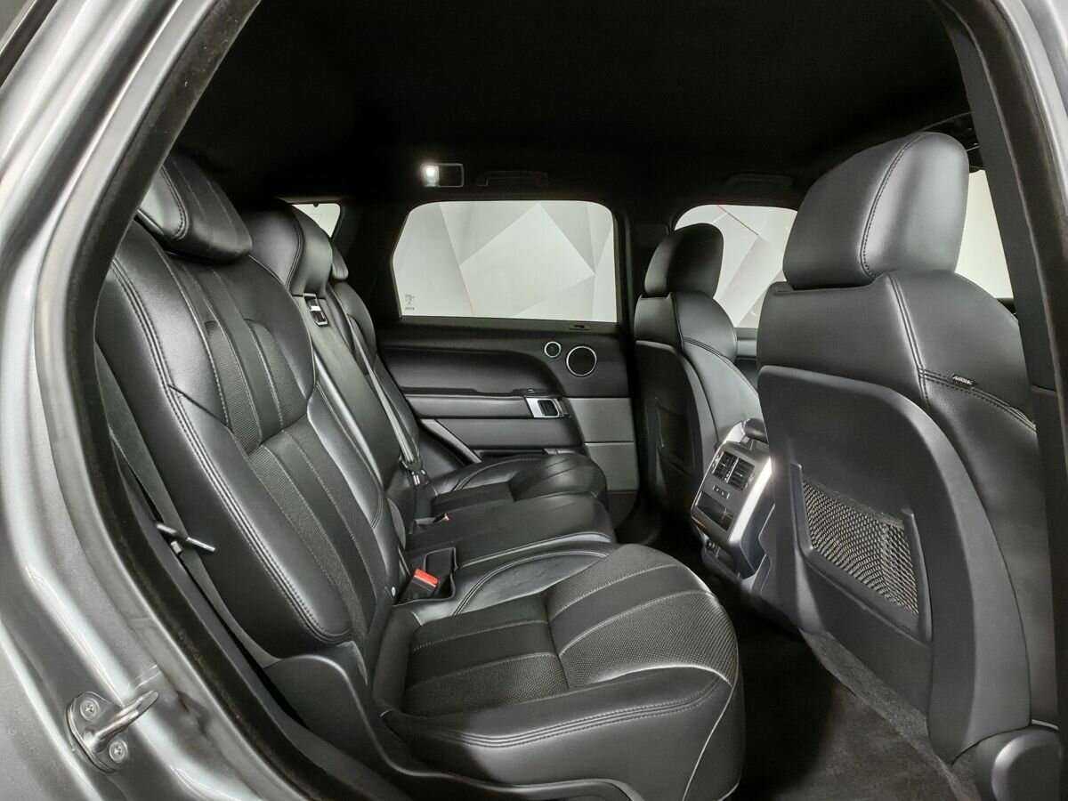 Land Rover Range Rover Sport с пробегом — 2016 год. Фото: #10