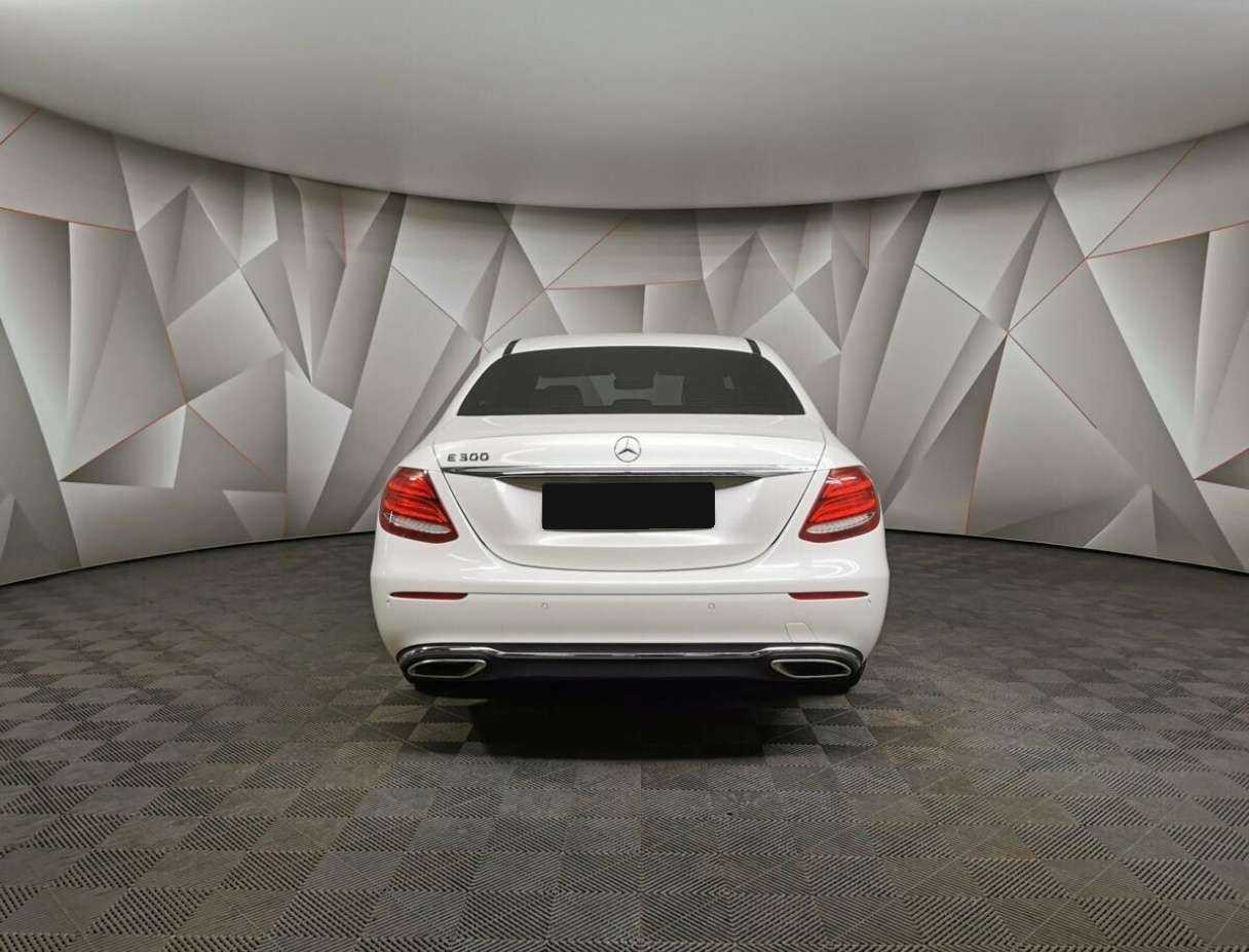 Mercedes-Benz E-Класс с пробегом — 2017 год. Фото: #7