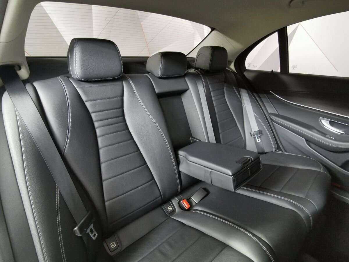 Mercedes-Benz E-Класс с пробегом — 2017 год. Фото: #12