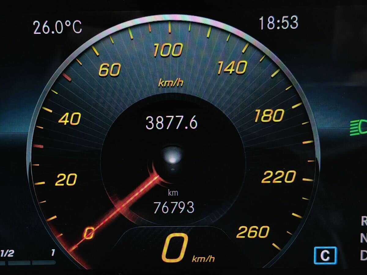 Mercedes-Benz GLB с пробегом — 2020 год. Фото: #16