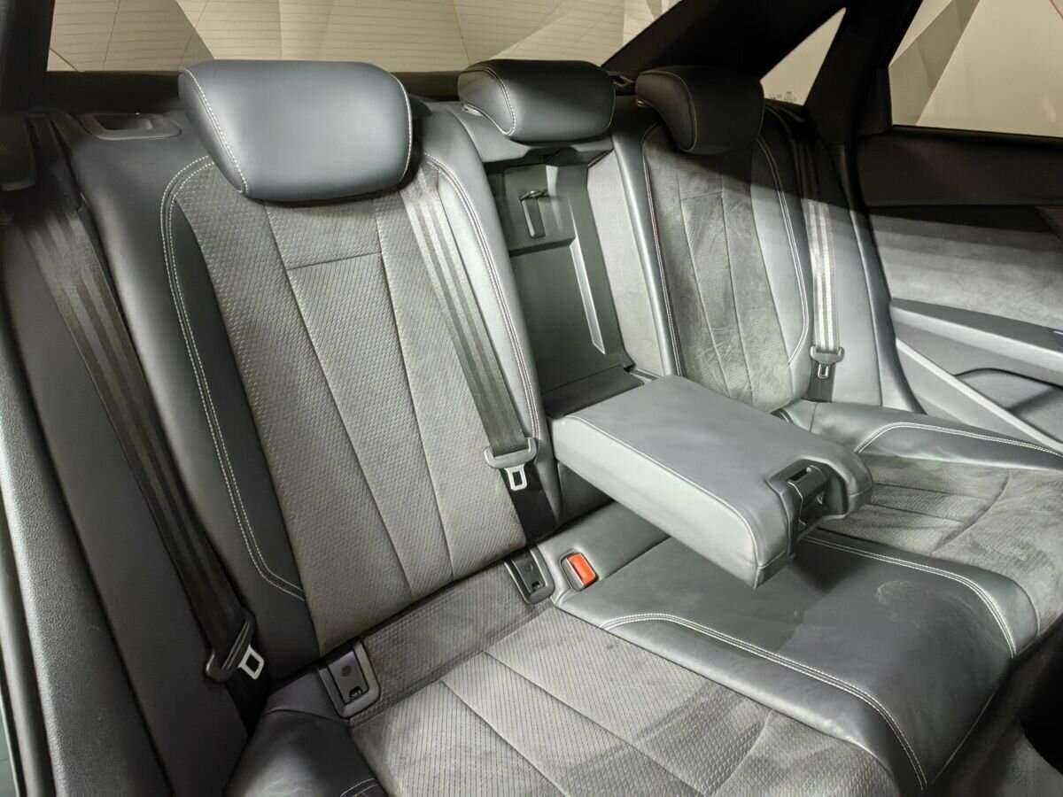 Audi A4 с пробегом — 2018 год. Фото: #12