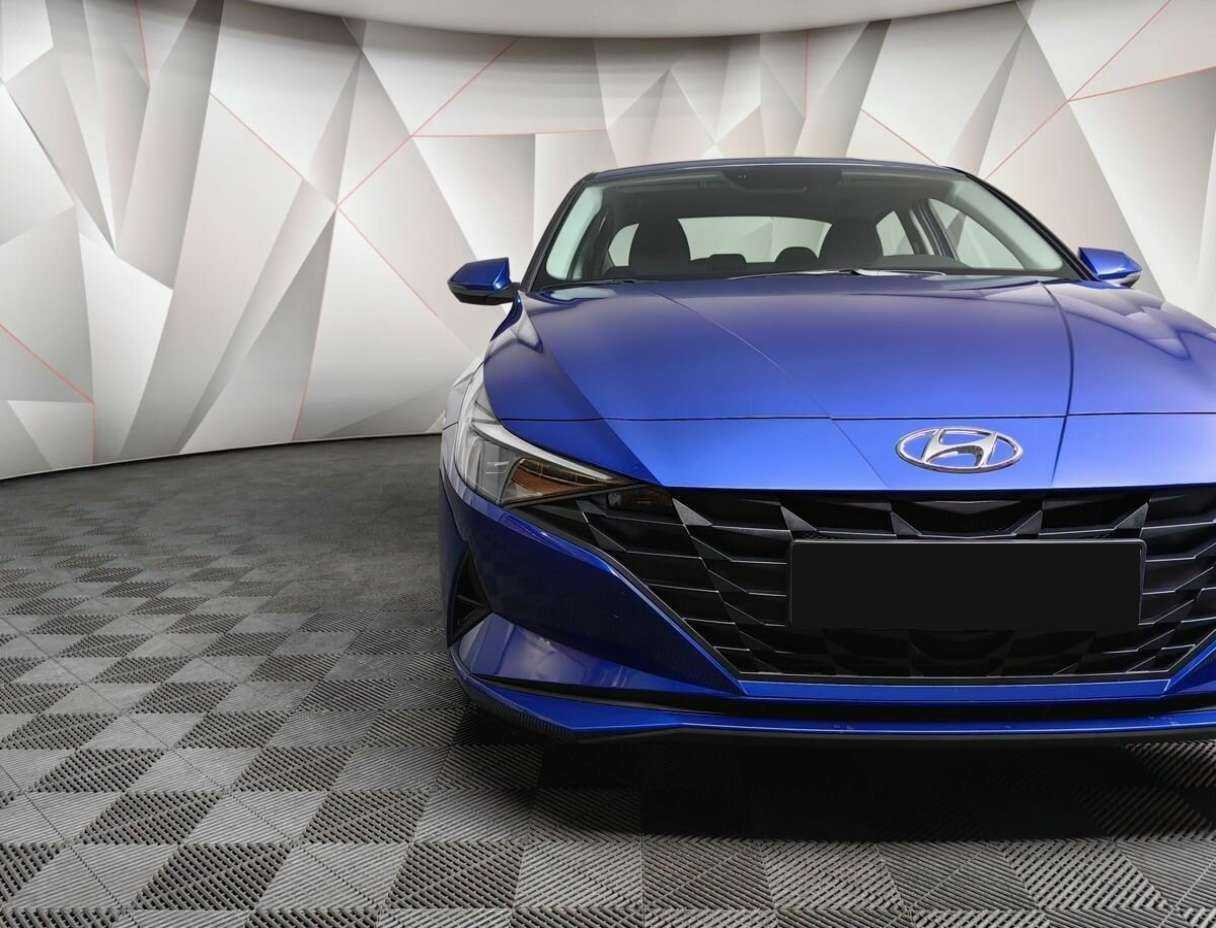 Hyundai Elantra с пробегом — 2022 год. Фото: #16