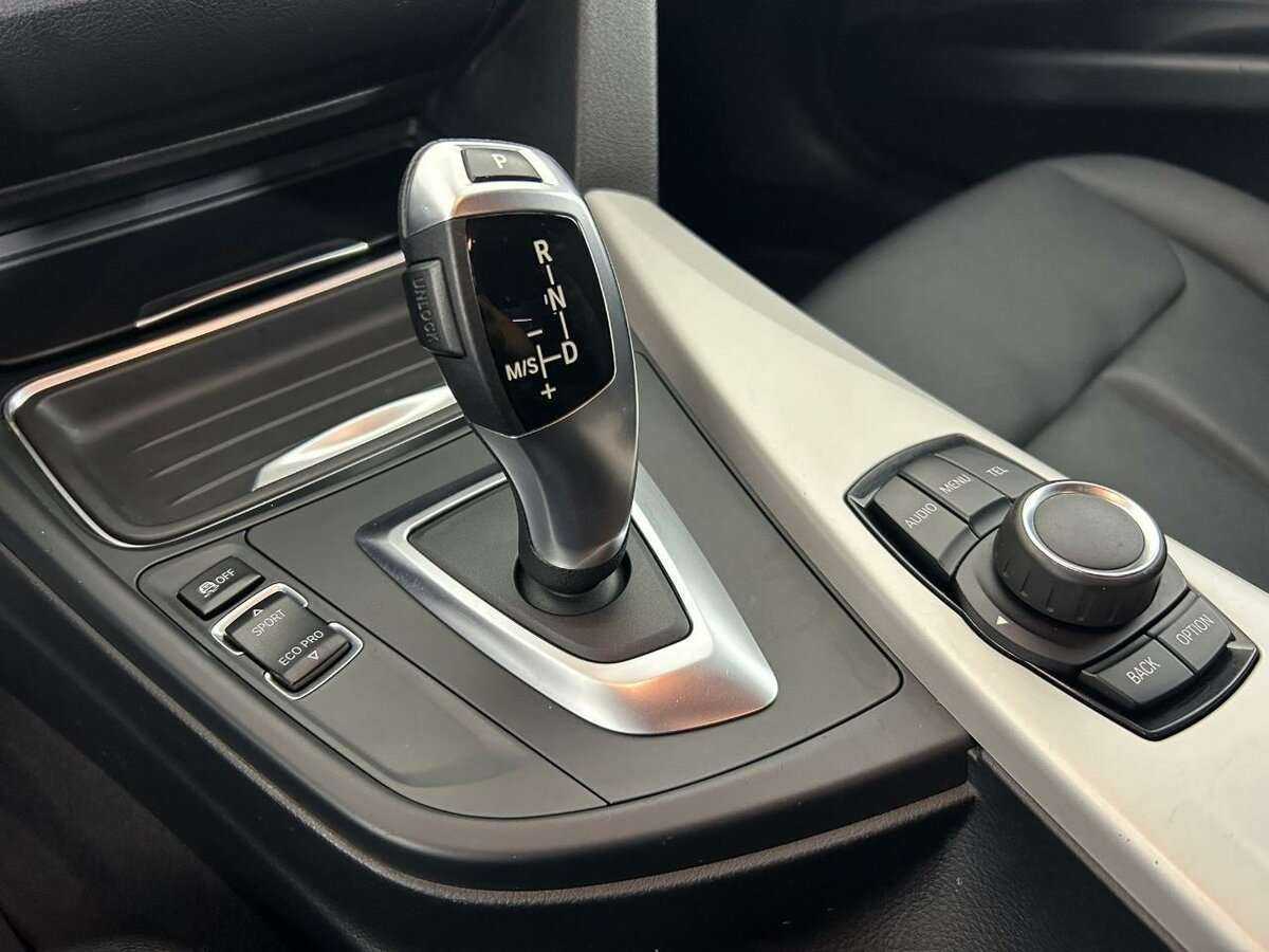 BMW 3 серии с пробегом — 2014 год. Фото: #12