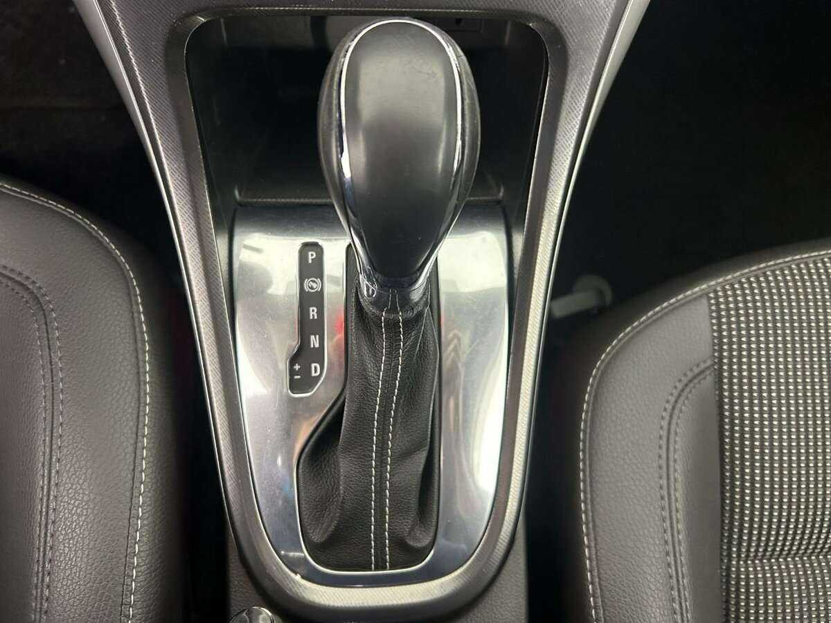 Opel Astra с пробегом — 2011 год. Фото: #12