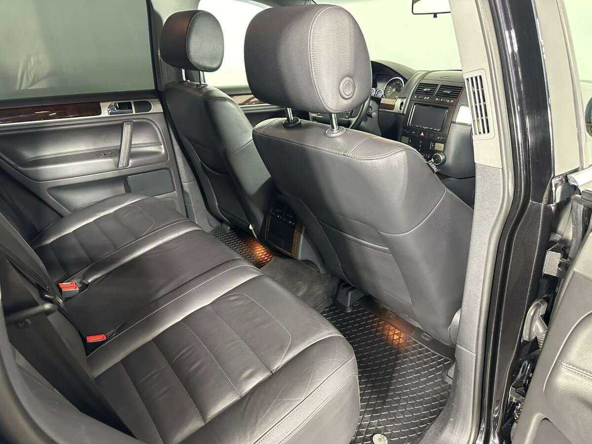 Volkswagen Touareg с пробегом — 2008 год. Фото: #14