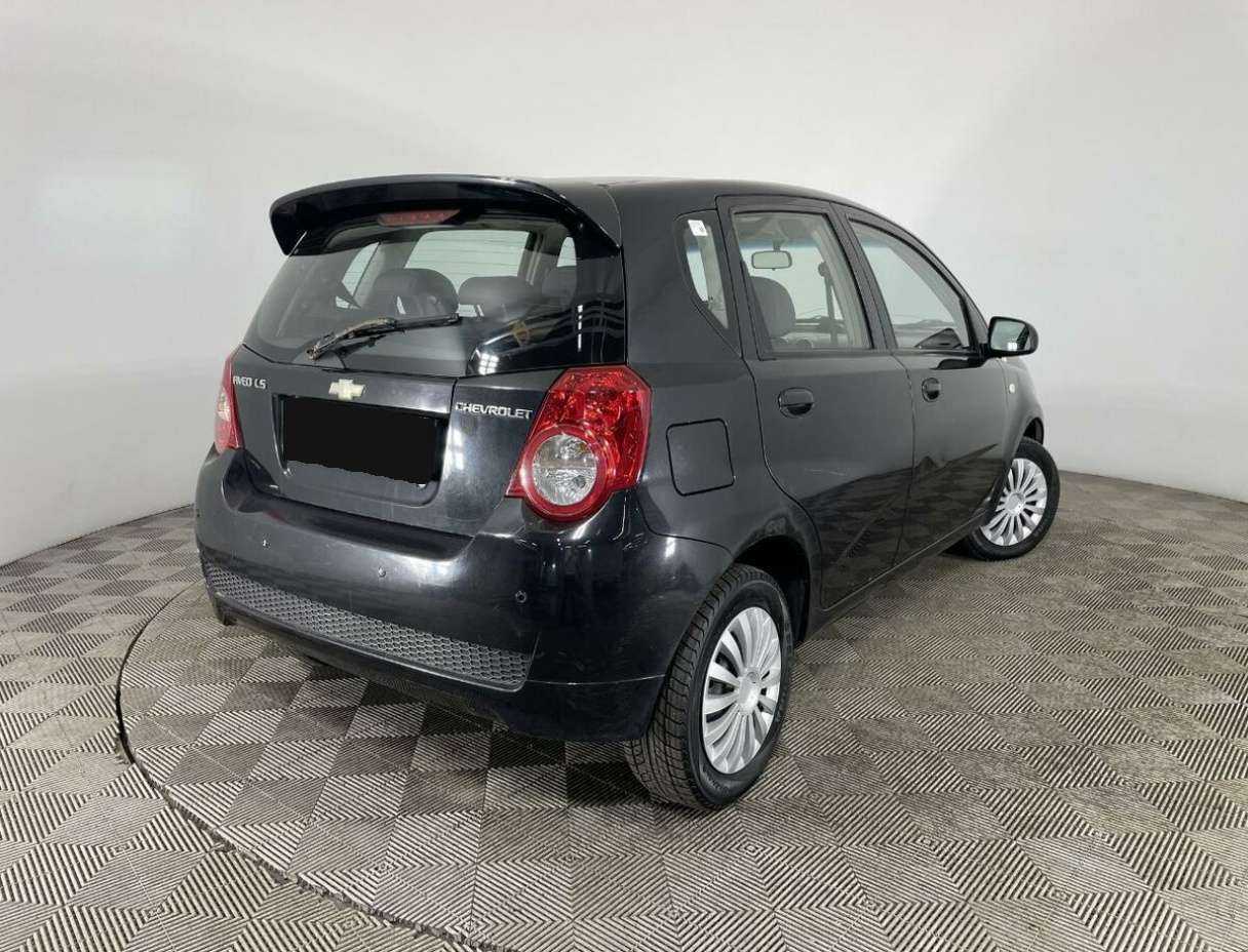 Chevrolet Aveo с пробегом — 2009 год. Фото: #4