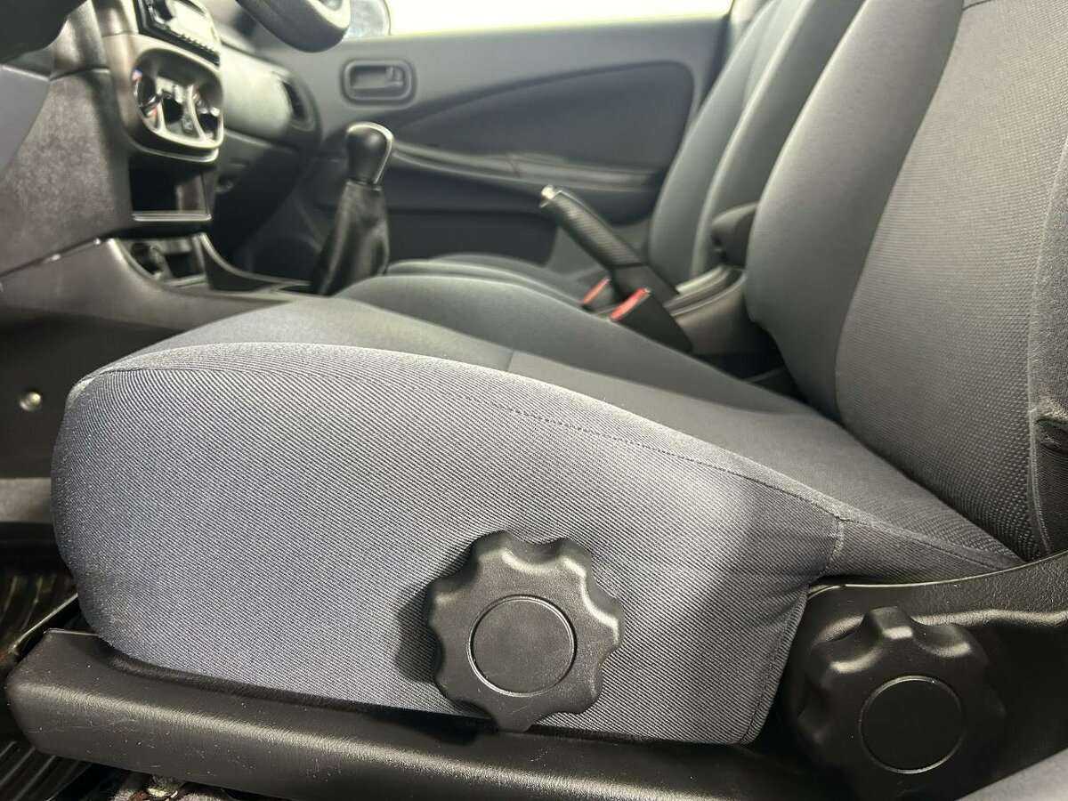 Nissan Almera с пробегом — 2005 год. Фото: #9