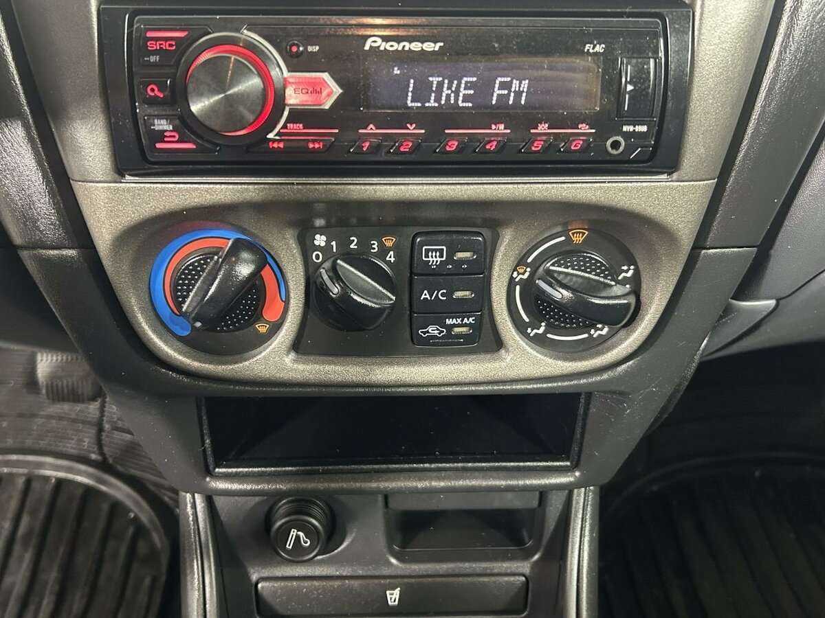 Nissan Almera с пробегом — 2005 год. Фото: #11