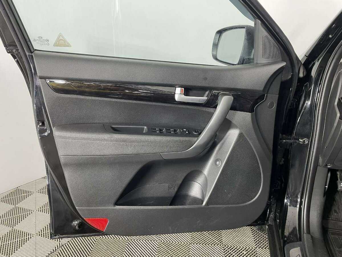 Kia Sorento с пробегом — 2013 год. Фото: #7