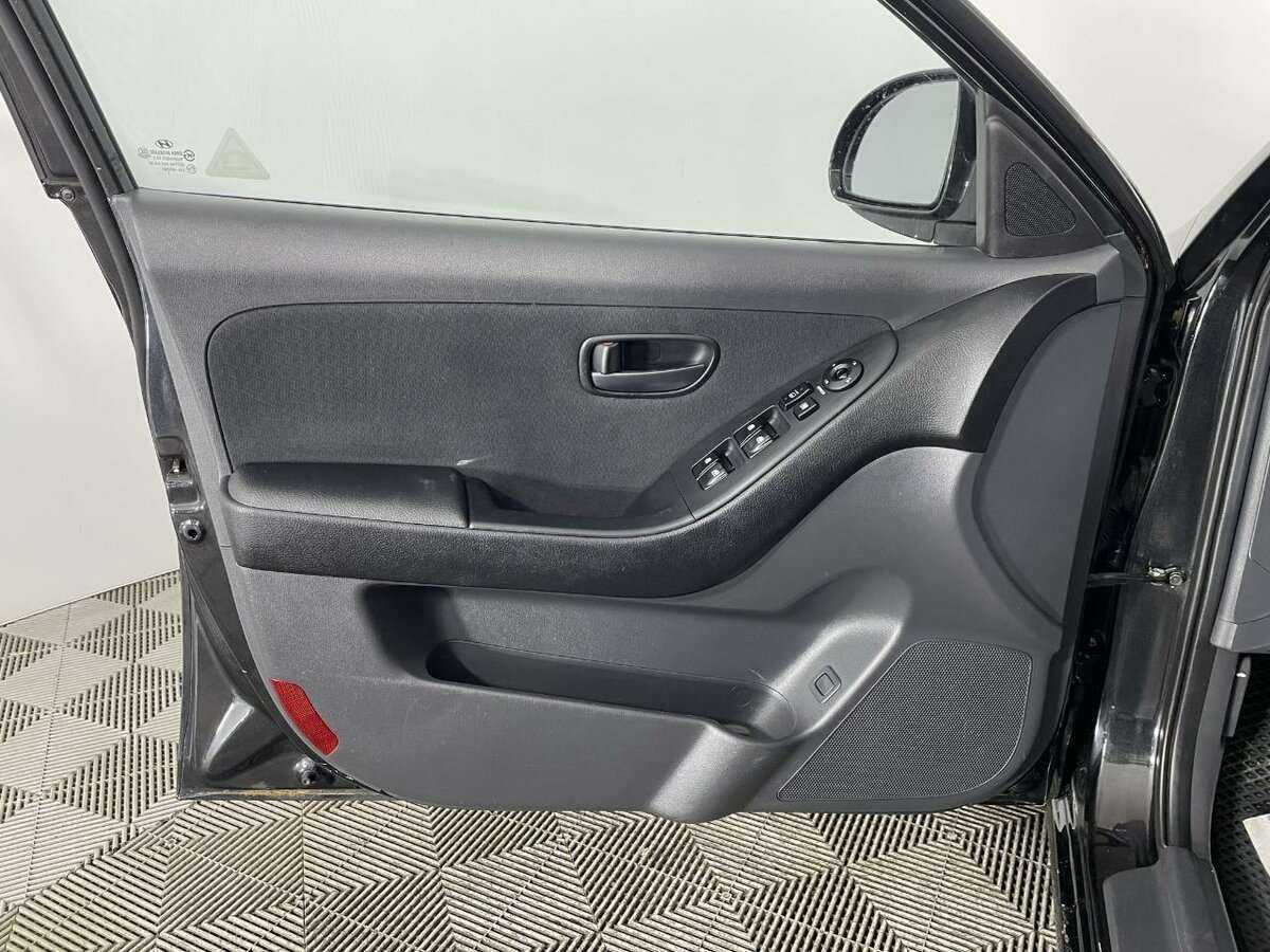 Hyundai Elantra с пробегом — 2007 год. Фото: #7