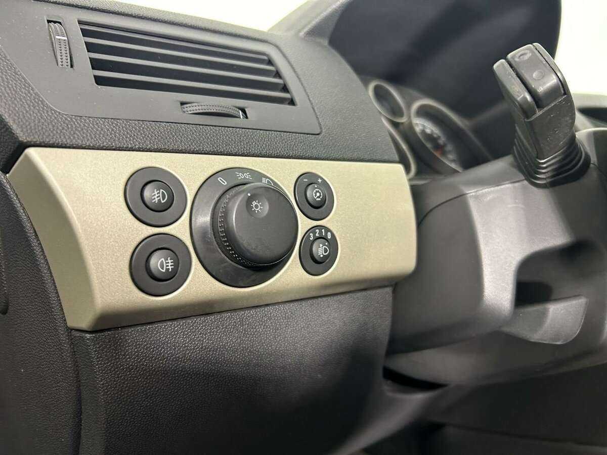 Opel Astra с пробегом — 2008 год. Фото: #7