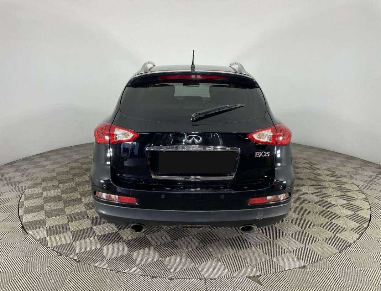 Infiniti EX с пробегом — 2011 год. Фото: #2