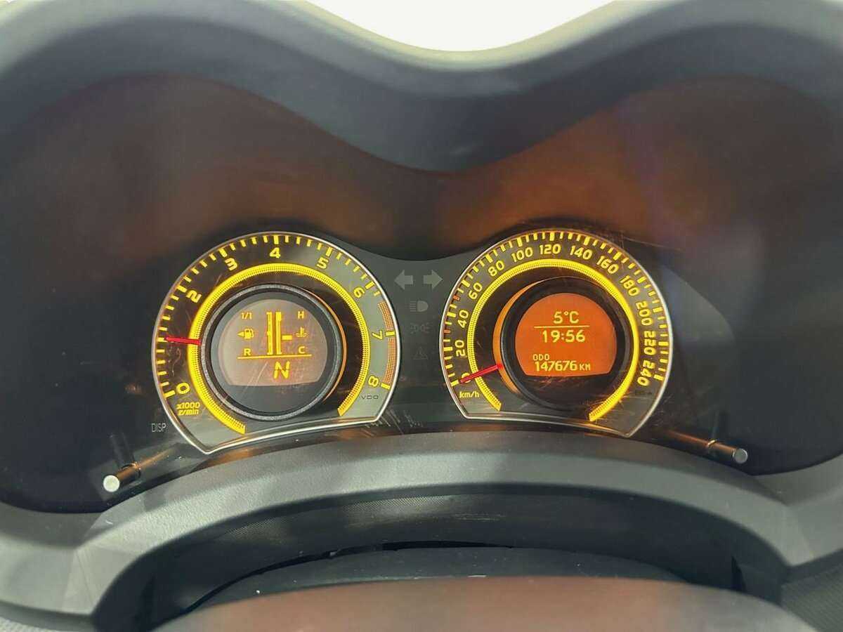 Toyota Auris с пробегом — 2007 год. Фото: #10