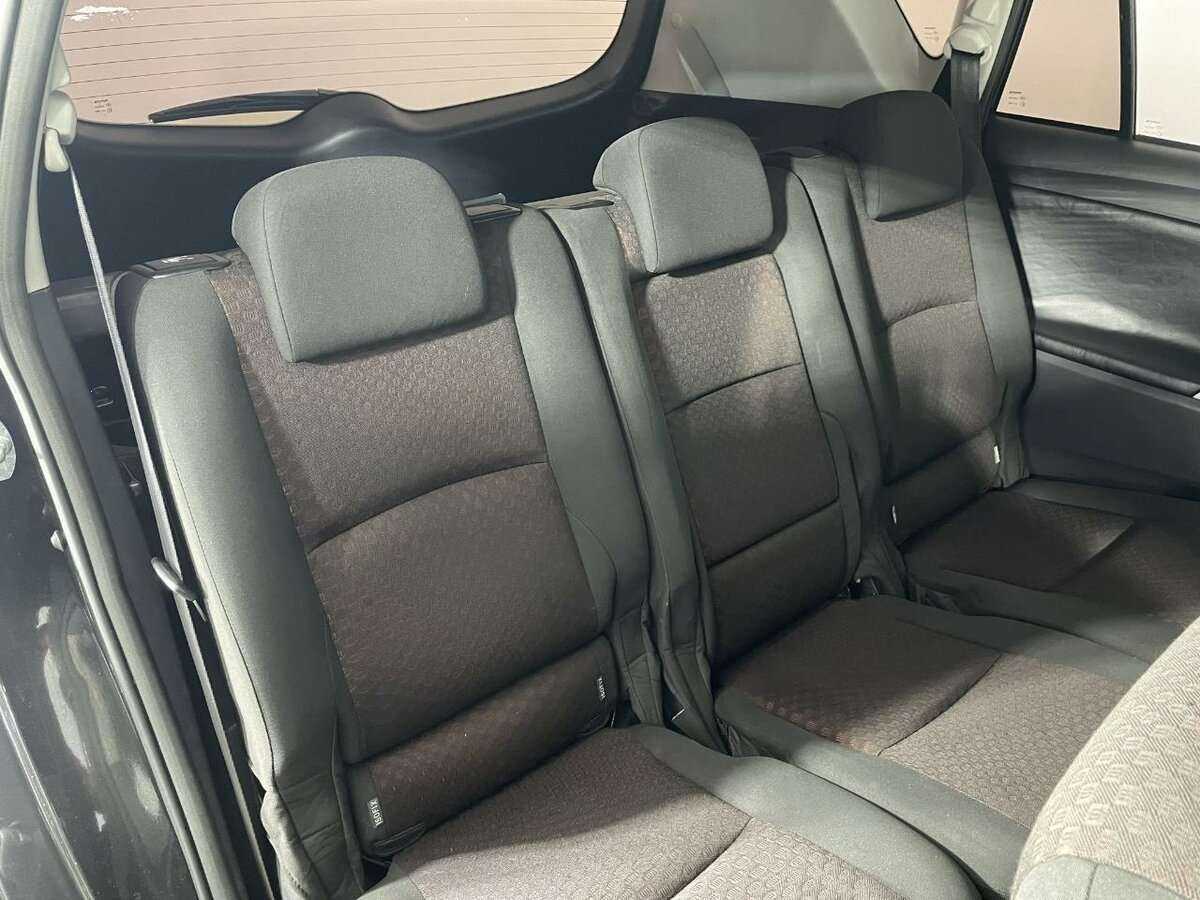 Toyota Verso с пробегом — 2011 год. Фото: #14