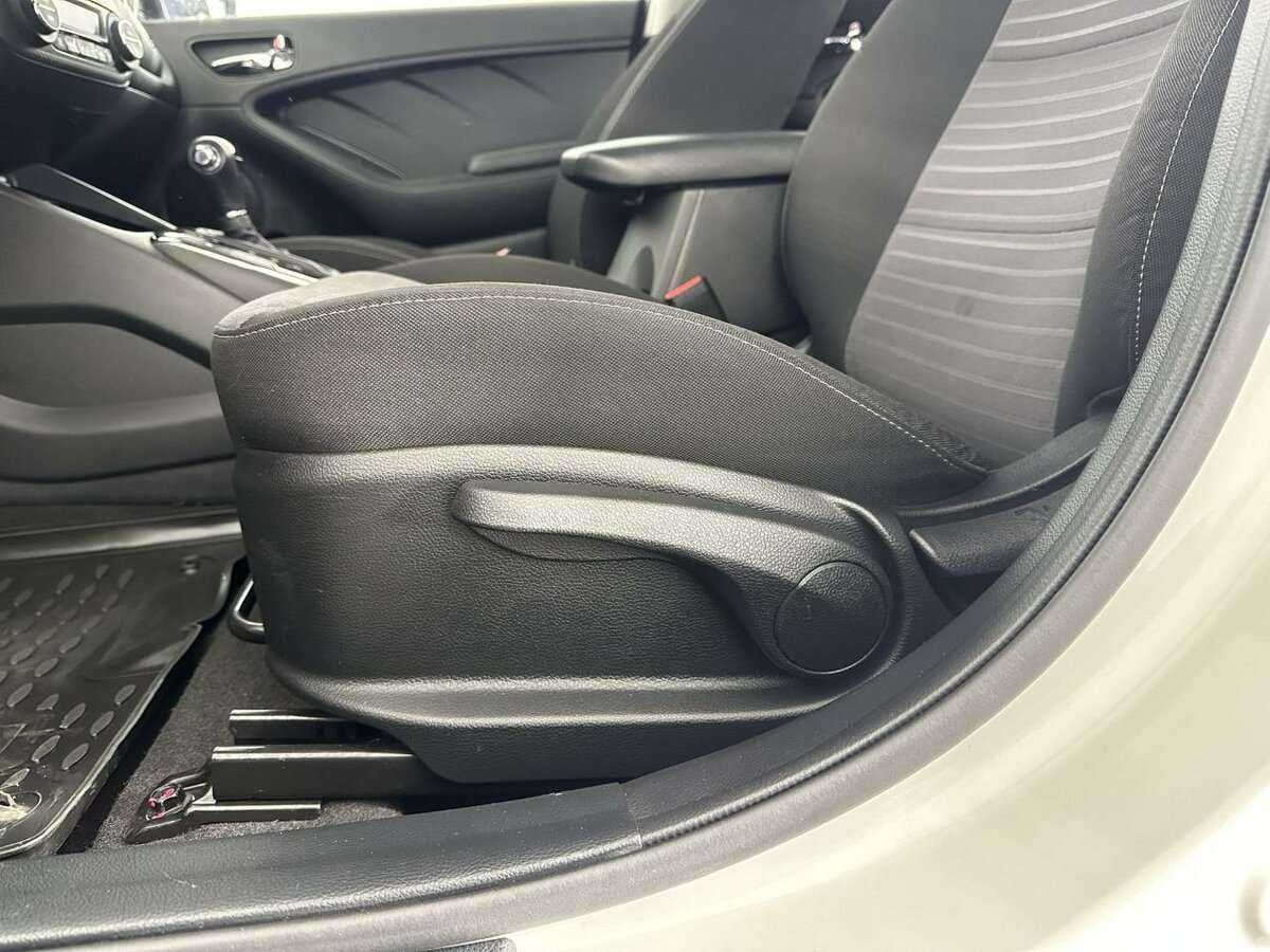 Kia Cerato с пробегом — 2018 год. Фото: #9
