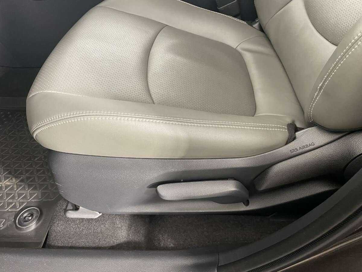 Toyota RAV4 с пробегом — 2019 год. Фото: #8