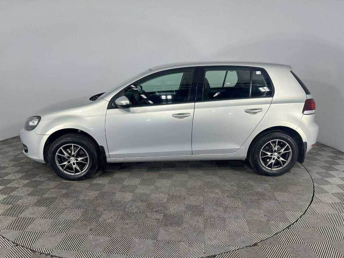 Volkswagen Golf с пробегом — 2010 год. Фото: #4