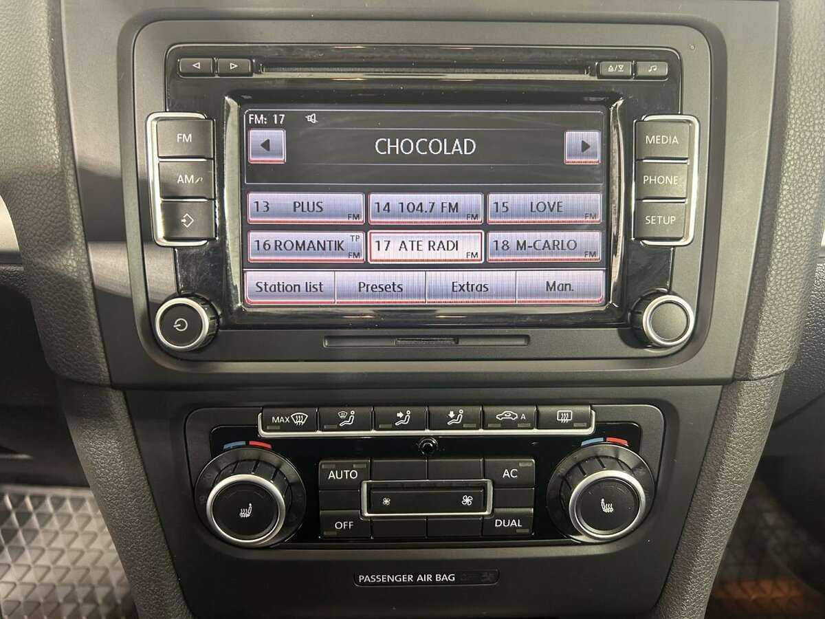 Volkswagen Golf с пробегом — 2010 год. Фото: #10