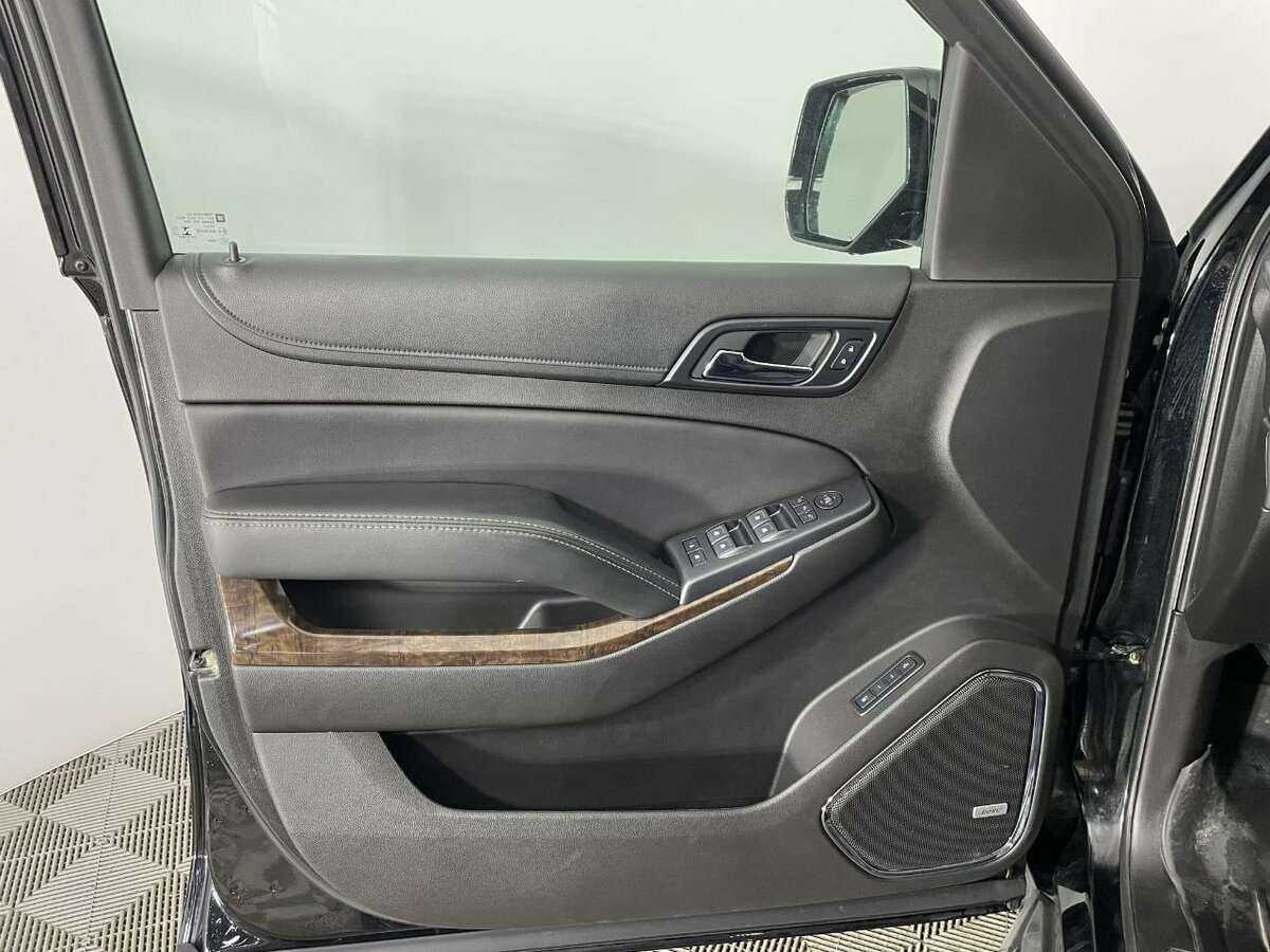 Chevrolet Tahoe с пробегом — 2017 год. Фото: #7