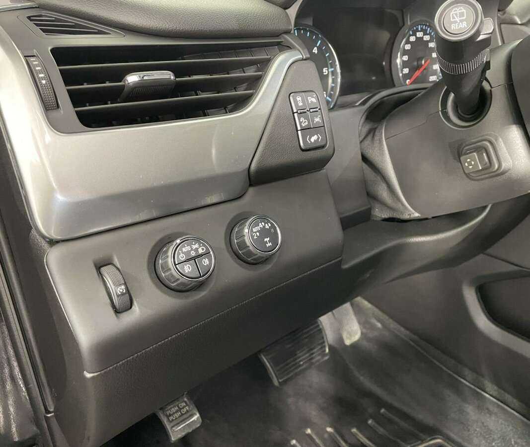 Chevrolet Tahoe с пробегом — 2017 год. Фото: #8