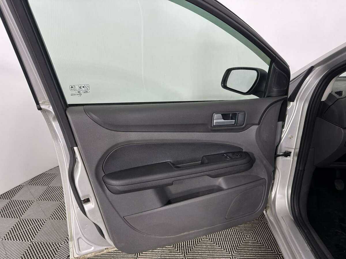 Ford Focus с пробегом — 2008 год. Фото: #7