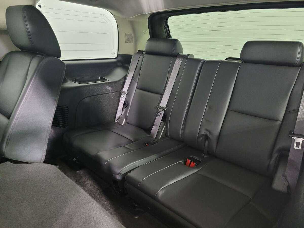 Chevrolet Tahoe с пробегом — 2013 год. Фото: #16