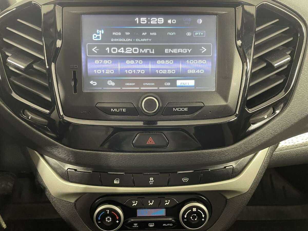 Lada (ВАЗ) Vesta с пробегом — 2018 год. Фото: #11