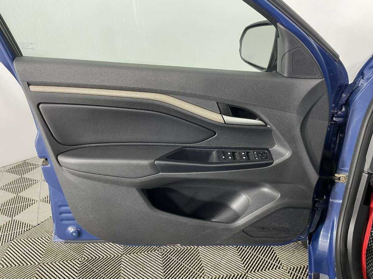 Lada (ВАЗ) Vesta с пробегом — 2017 год. Фото: #7