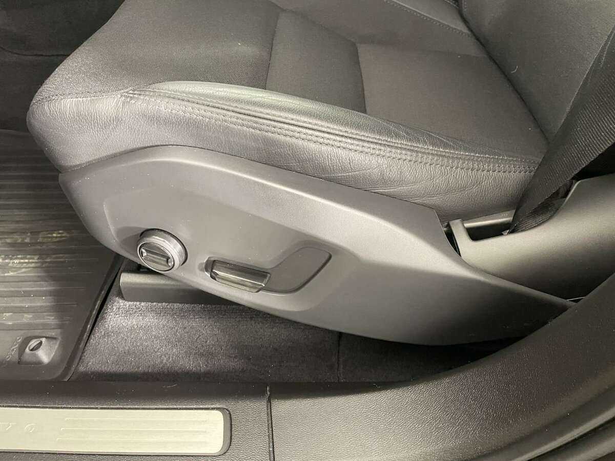 Volvo XC60 с пробегом — 2019 год. Фото: #9