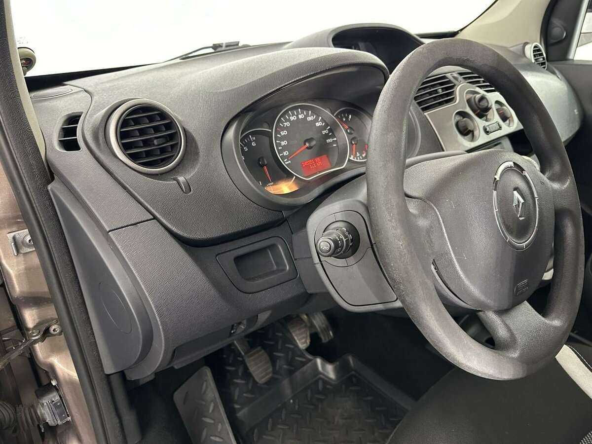 Renault Kangoo с пробегом — 2013 год. Фото: #8