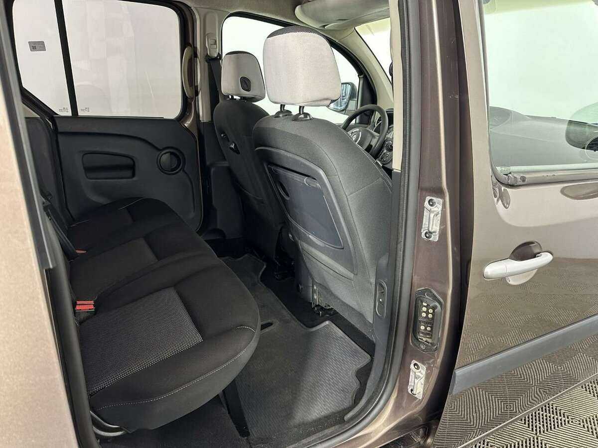 Renault Kangoo с пробегом — 2013 год. Фото: #15